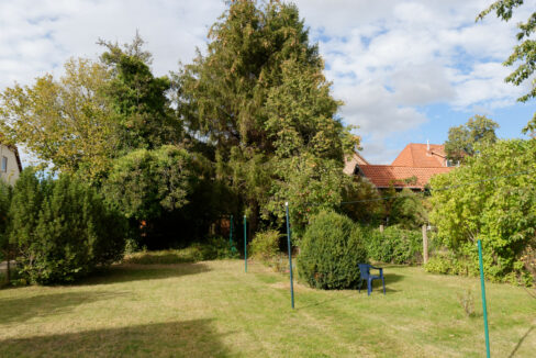 Garten und Rückanischt