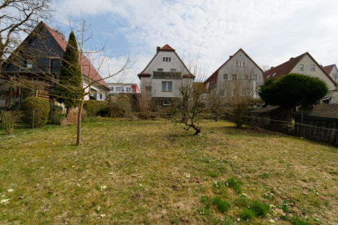 04 Garten und Rückansicht