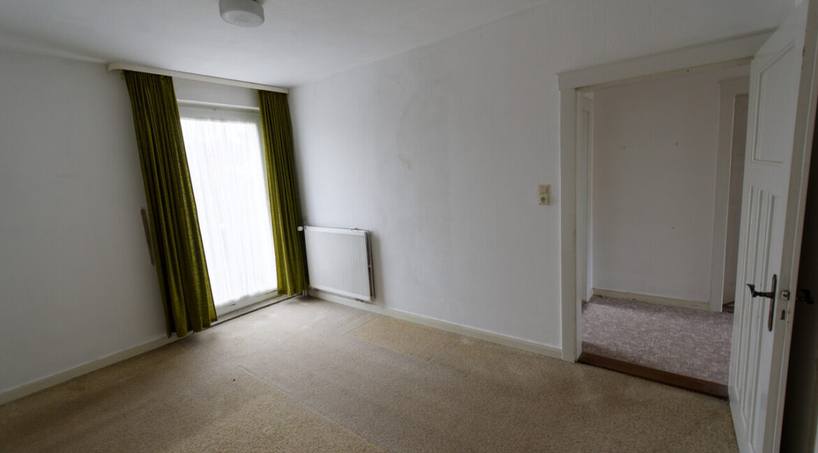 13 Zimmer 2 OG
