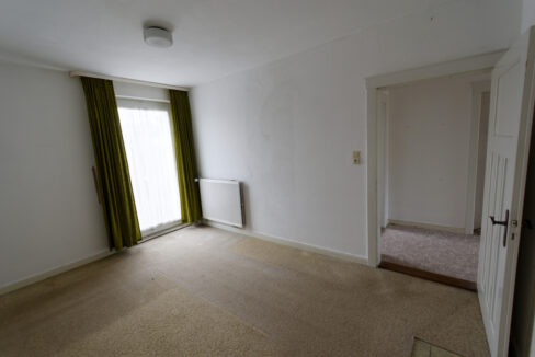 13 Zimmer 2 OG